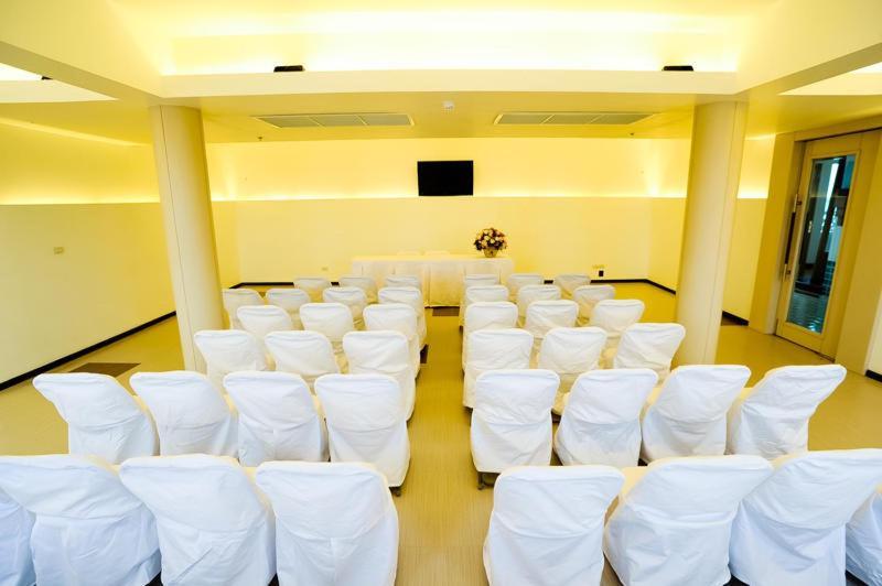 Much-Che Manta Boutique Hotel Udon Thani Esterno foto