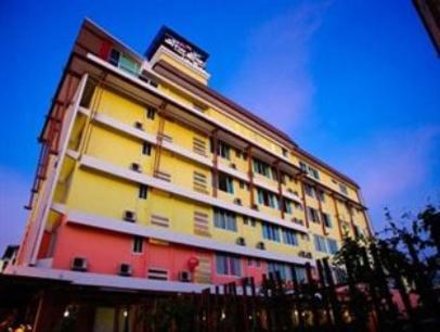 Much-Che Manta Boutique Hotel Udon Thani Esterno foto